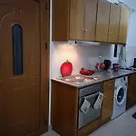 - Sleeps 5 - Parking - Private Terrace Διαμέρισμα *