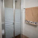 - Sleeps 5 - Parking - Private Terrace Διαμέρισμα Μασούρι