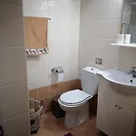 Apartman - Sleeps 5 - Parking - Private Terrace *