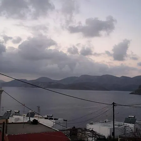 - Sleeps 5 - Parking - Private Terrace